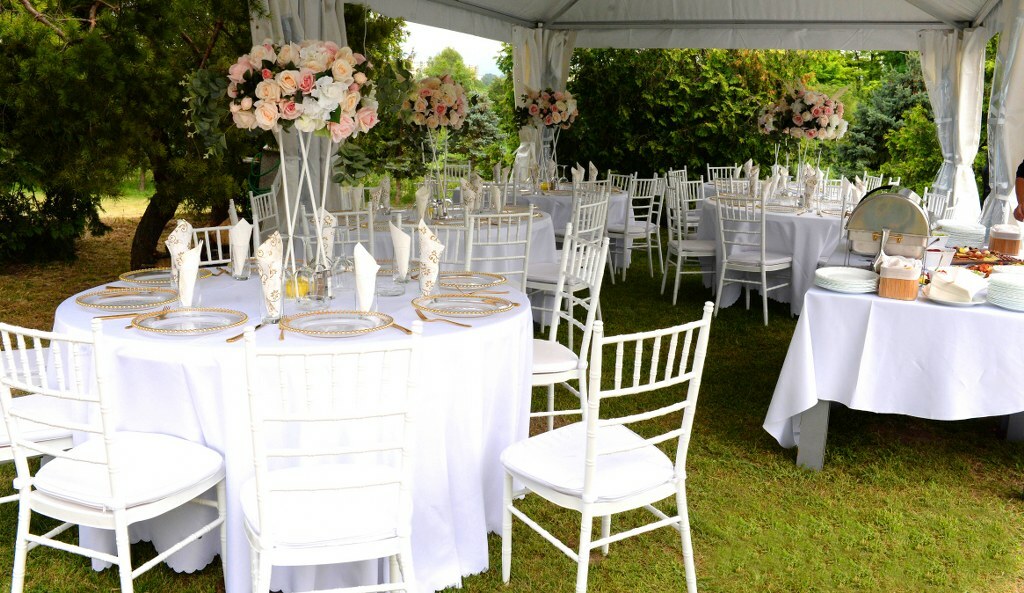 eden_proslava_stolovi